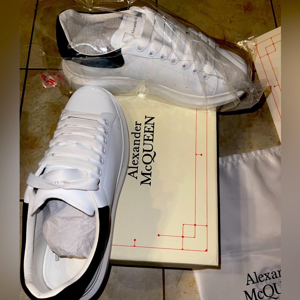 Alexander McQUEEN Sneaker Black/White